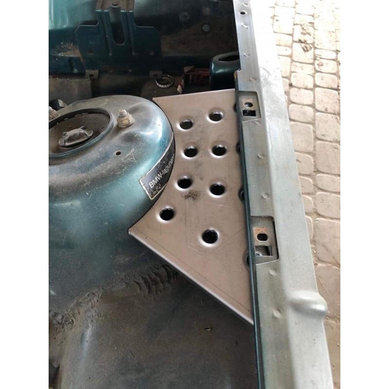 Bmw_E30_mallin_etuiskaritornin_sivuvahvike