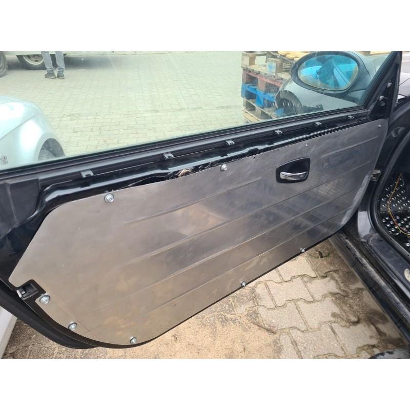 Bmw_E92_Coupen_alumiiniset_etuoven_sisaverhoilut