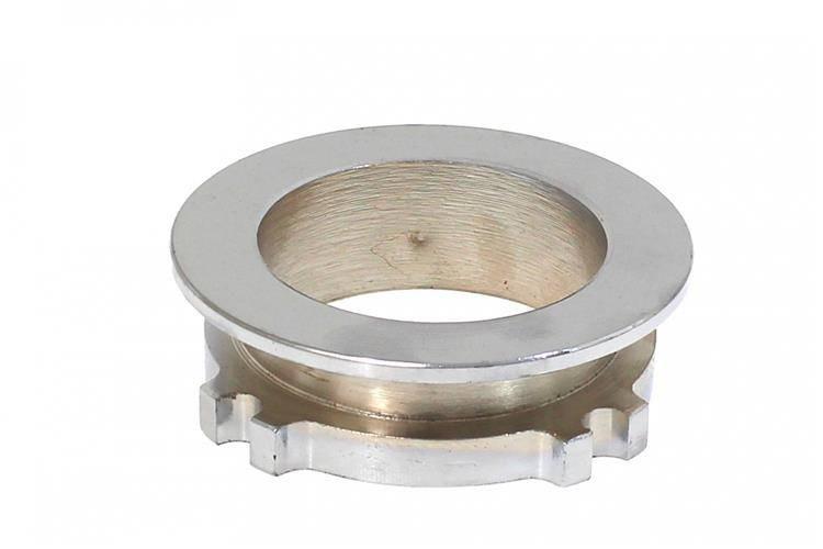T3_laipalla_oleva_Turbo_liitetaan_V_Bandilla_Downpipeen