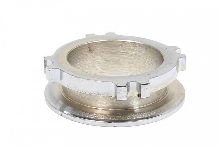 T3_laipalla_oleva_Turbo_liitetaan_V_Bandilla_Downpipeen