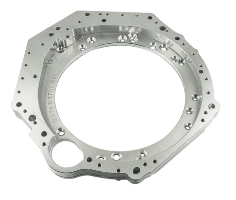 Chevrolet_LS1__LS3__LS7_moottori_to_BMW_vaihteisto_valiadapteri
