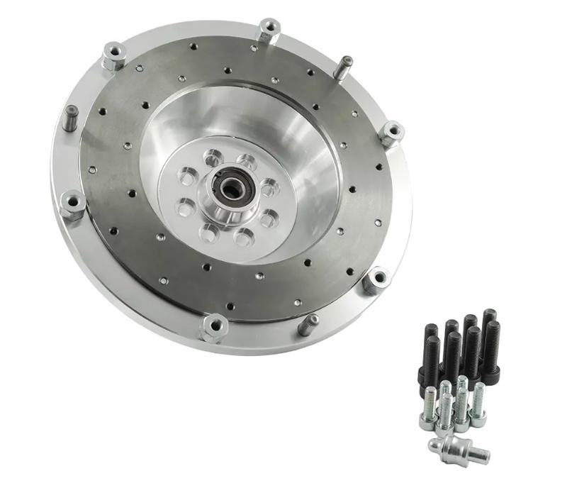 Saab_moottori_to_BMW_vaihteisto_vauhtipyora_by_PMC_Motorsport