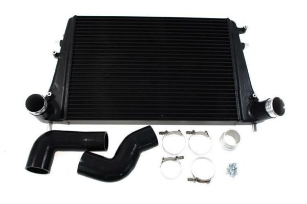 Audi_A3_2_0_FSI_moottorien_valijaahdytin