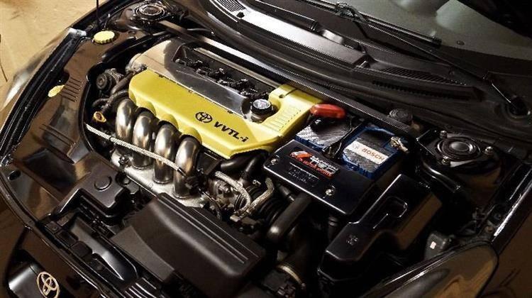 Konehuoneen_poikkituki_Toyota_Celica_vm_99_06
