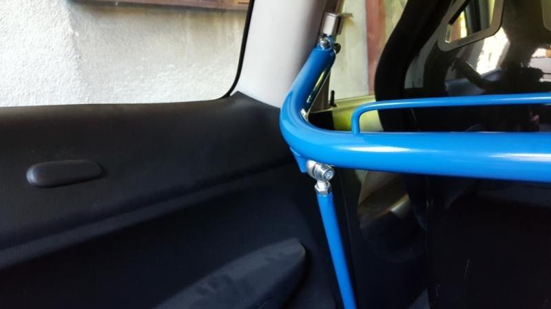Honda_Civic_Type_R_EP3_mallin_harness_bar
